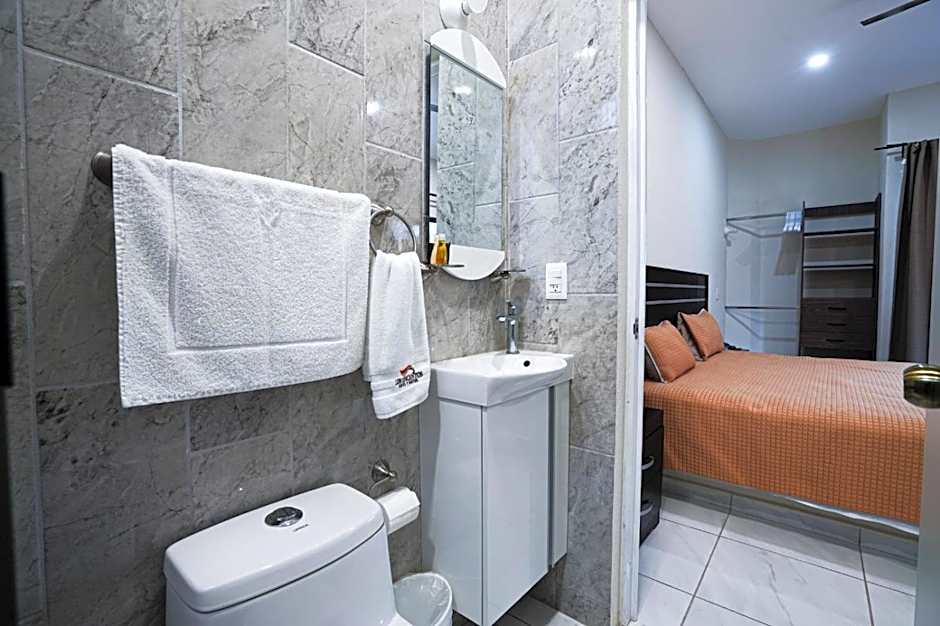 Hotel y Suites Los Encantos