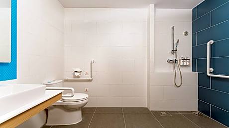 Standard King Room - Disability Access