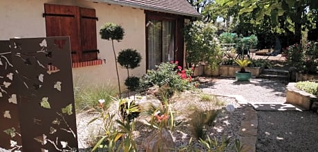L'Orme Seul, Maison d'hôtes