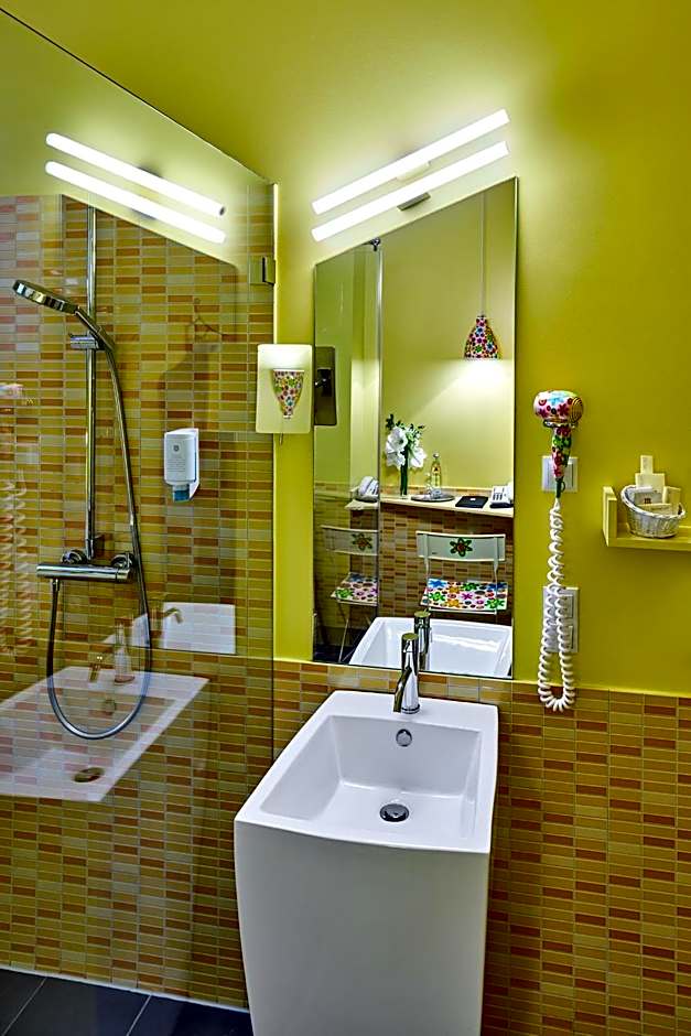 Hotel 38