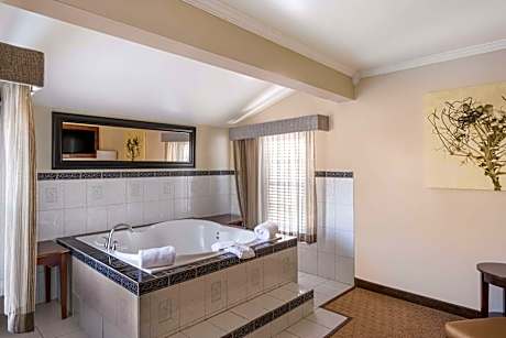 King Suite with Hot Tub