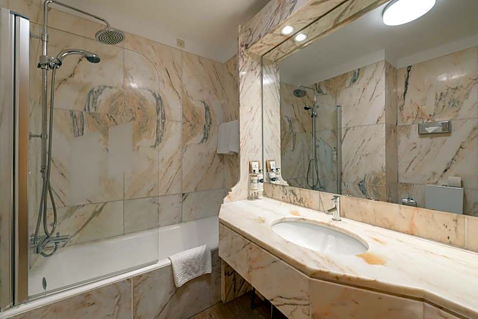 POUSADAS DE PORTUGAL MONUMNENT & HISTORIC HOTELS