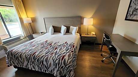 Superior King Smoke Free