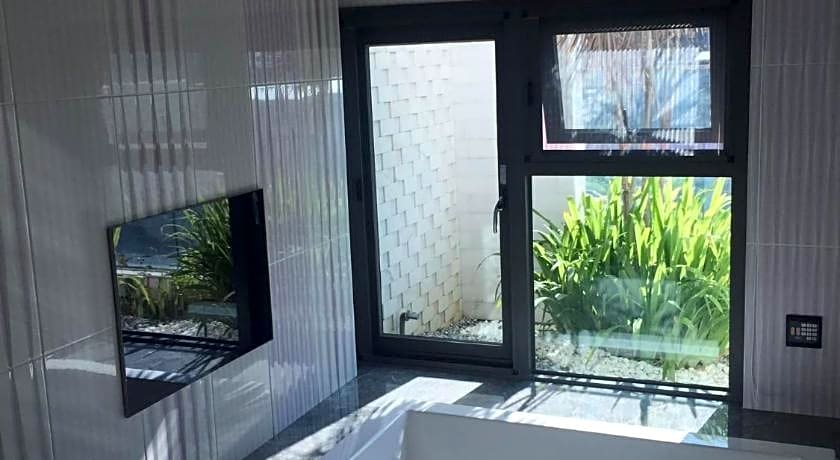 All-Ur Chain Boutique Motel