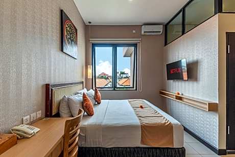 Deluxe Queen Room