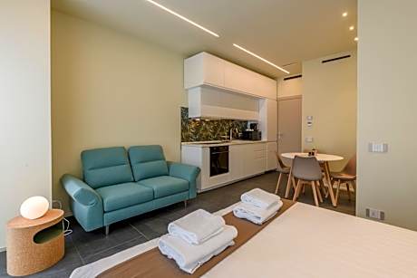 Studio Apartment with One Double Bed