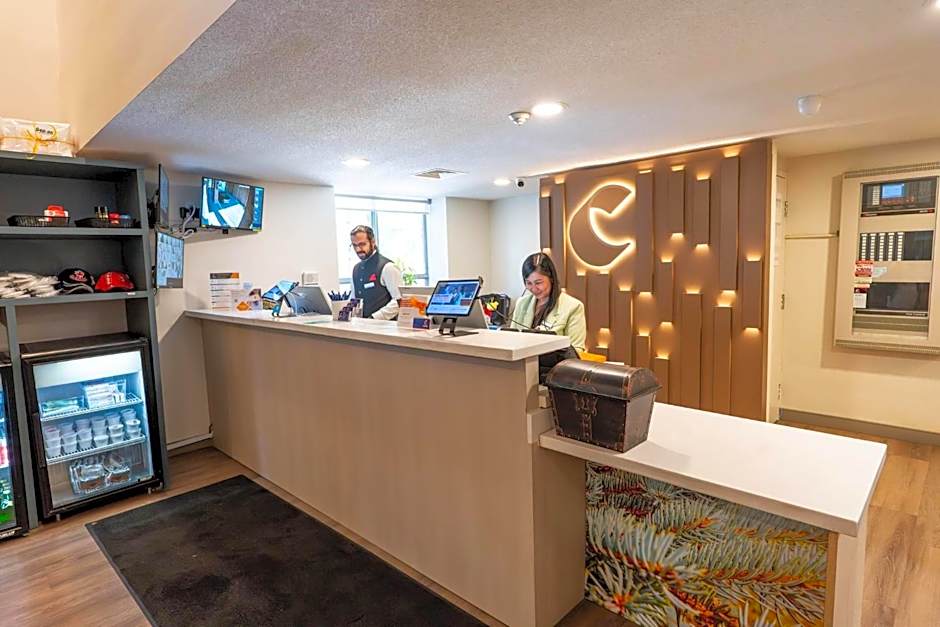 Comfort Suites