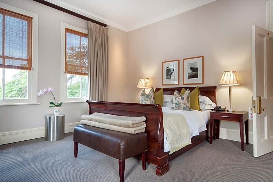 Quarters Hotel