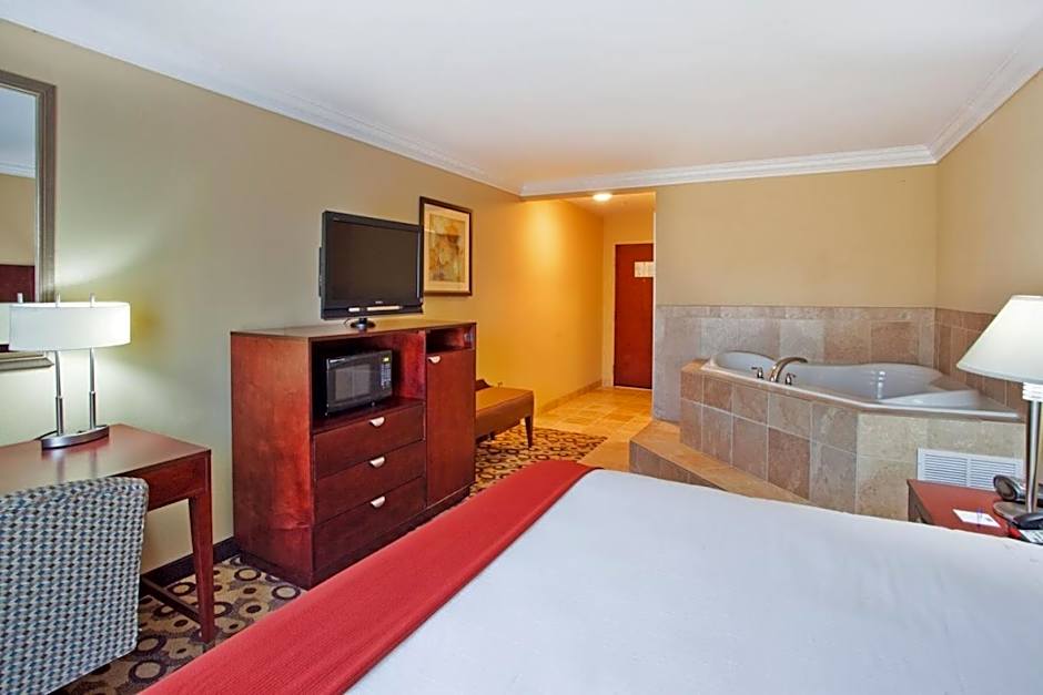 Holiday Inn Express Hotel & Suites Macon-West By IHG