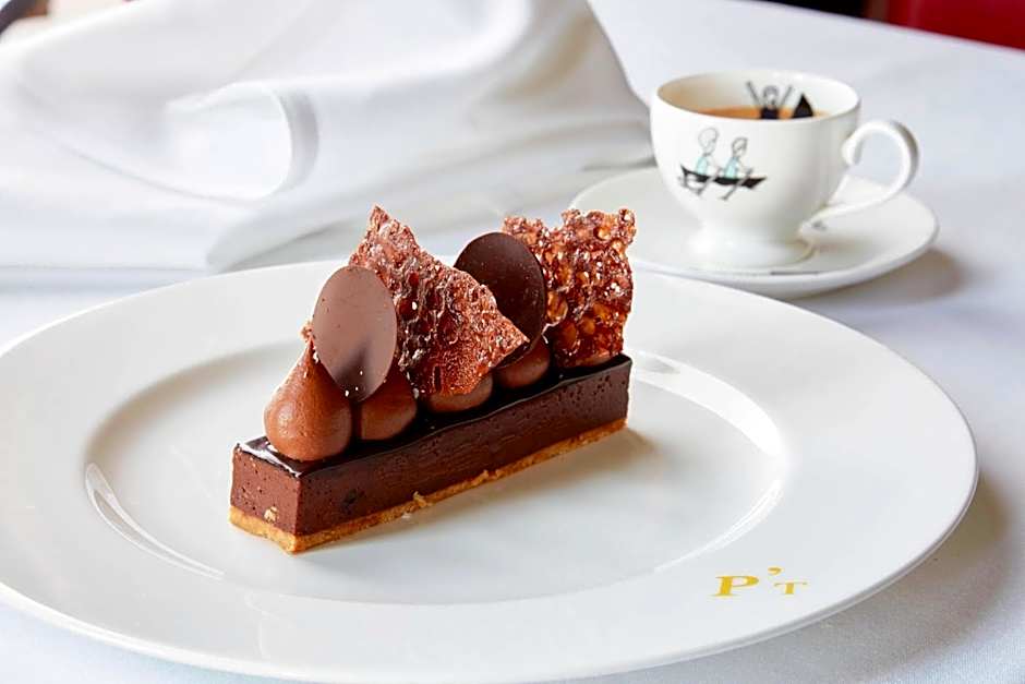 University Arms, Autograph Collection