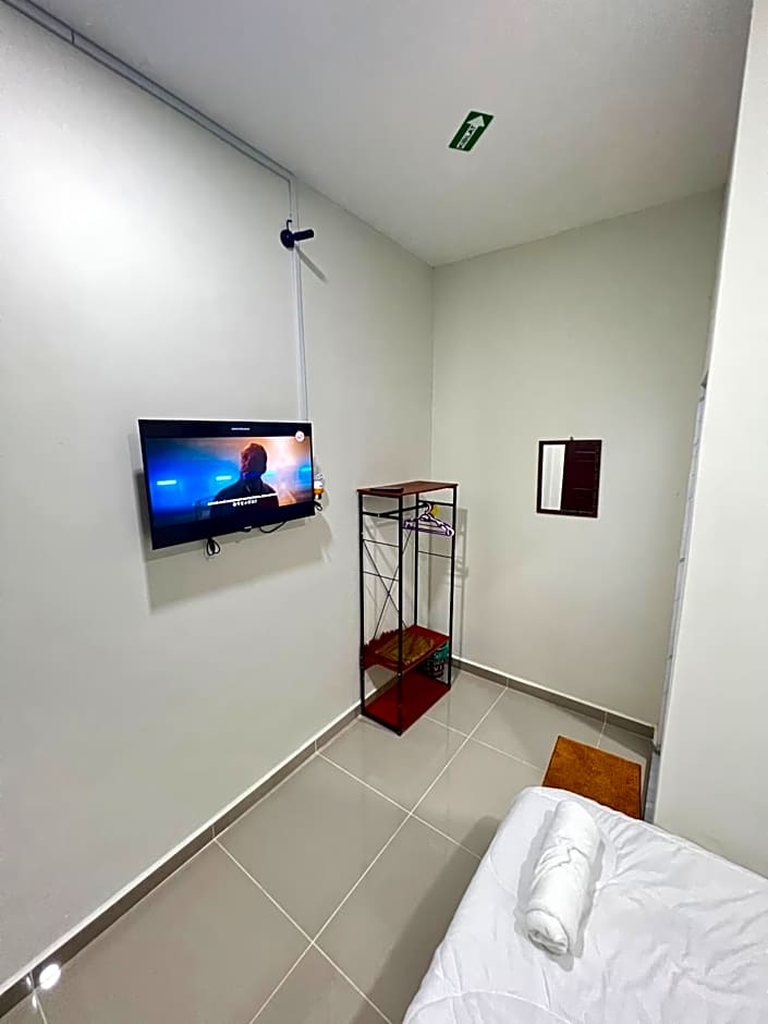 TAMU ROOMSTAY TOK MOLOR
