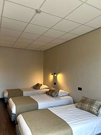 Quadruple Room with Private External Bathroom