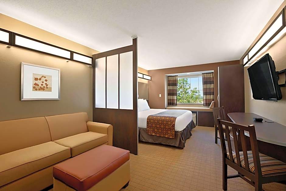 Microtel Inn & Suites by Wyndham St Clairsville/Wheeling