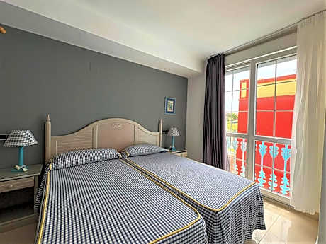 Double or Twin Room with Street View