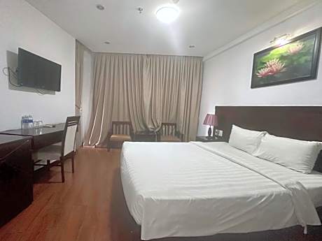 Standard Queen Room