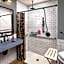Moxy Minneapolis Downtown