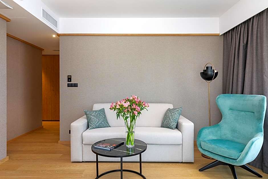 DEO PLAZA Riverside Residence by Noclegi Renters