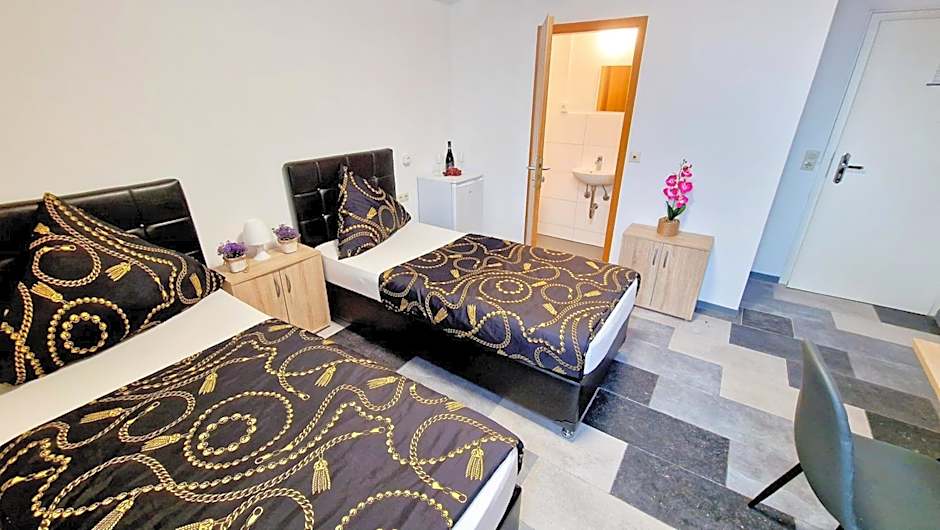 Zur Schönen Lau- Monteurzimmer