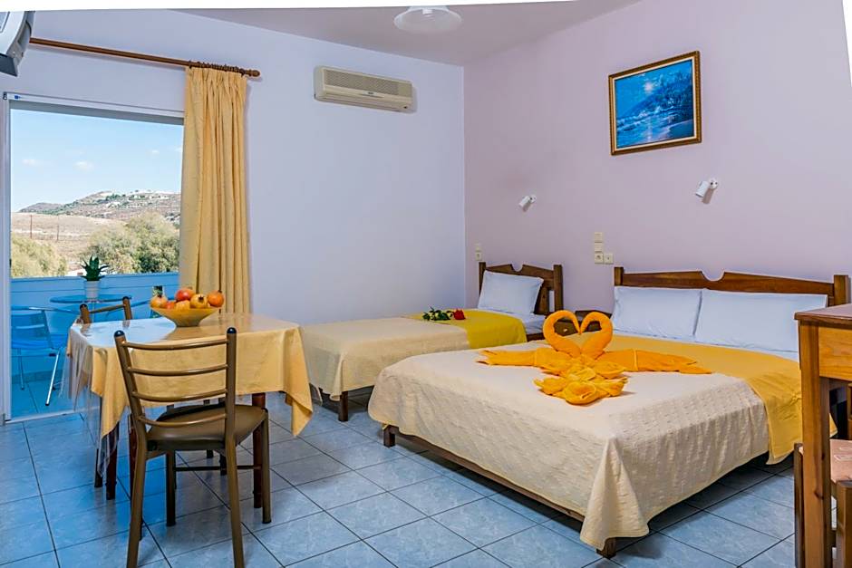 Arsinoi Studios and Apartments