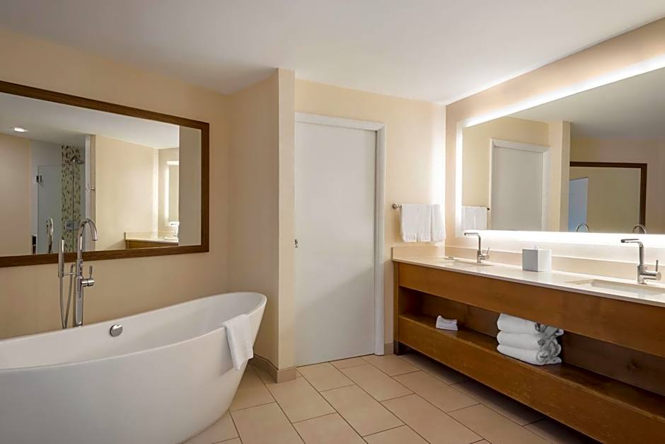 Courtyard by Marriott San Diego Del Mar/Solana Beach