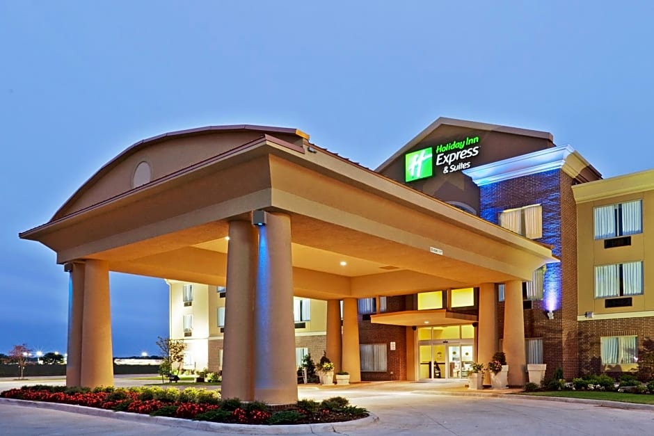 Holiday Inn Express and Suites Hotel - Pauls Valley, an IHG Hotel