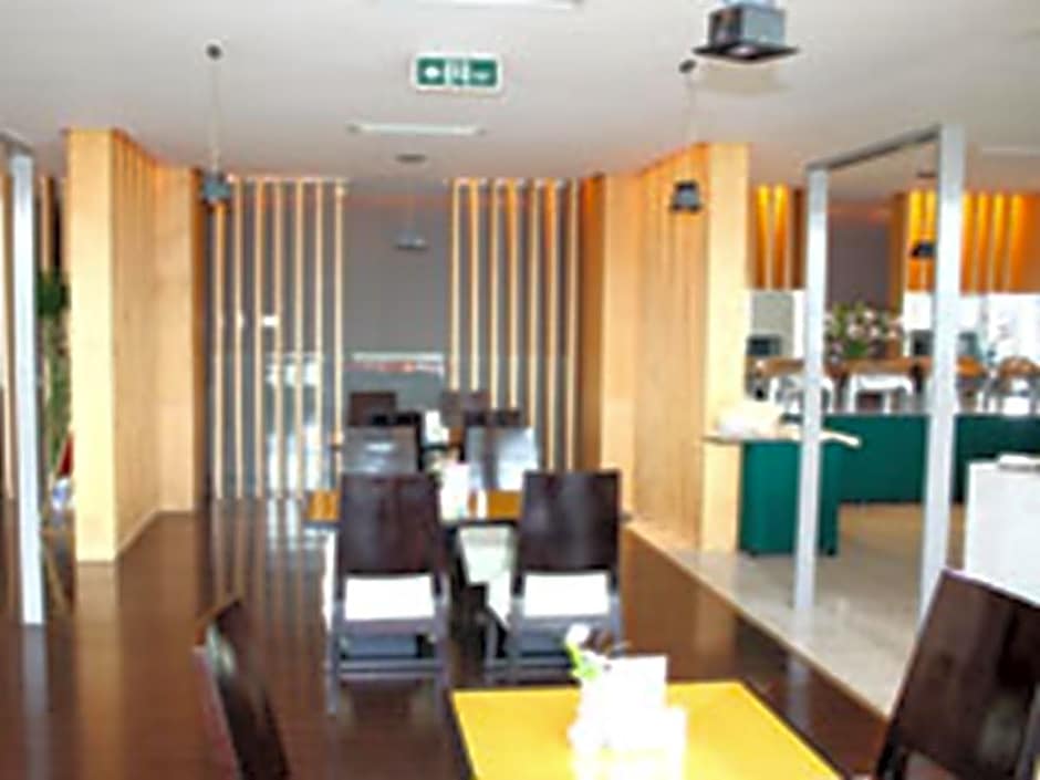 Jinjiang Inn Tianjin Binhai New District Tanggu Metro Station