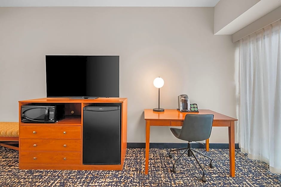 Wyndham Bloomington - Mall of America