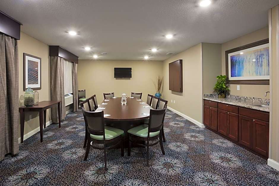 Grandstay Hotel Suites Glenwood