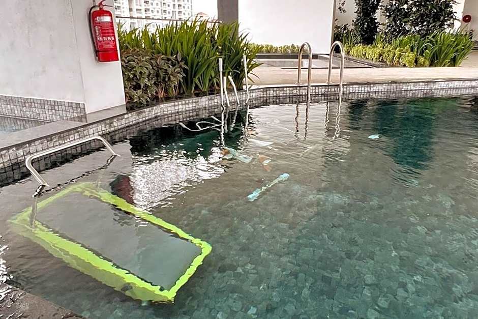 Georgetown Urban Family & Baby-Friendly Home with Skypool Seaview