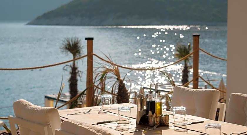 Lures Hotel
