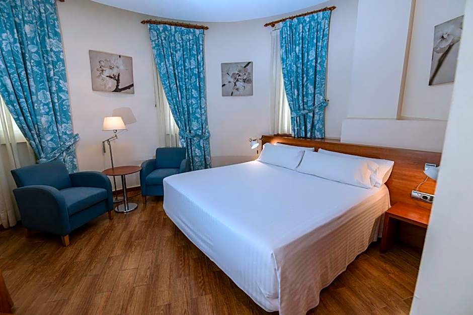 Hotel Mieres del Camino