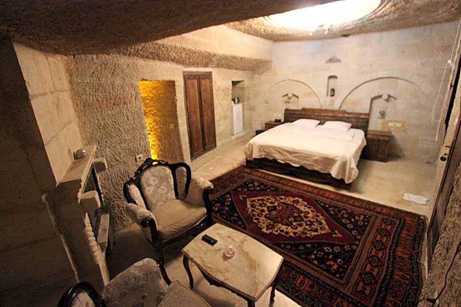 Family Cave Suite Hotel