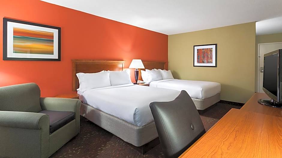 Holiday Inn Cincinnati-Riverfront By IHG
