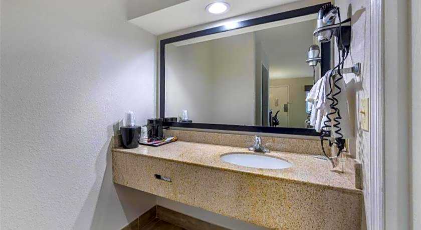 Best Western Fairwinds Inn