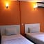 Victoria Hotel And Hostel