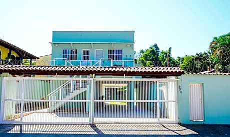 Casa a 950m da Praia Martim de Sa - Caraguatatuba