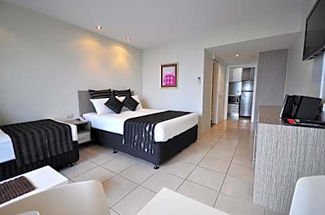 Executive Corner Beach View Level 1 - 13