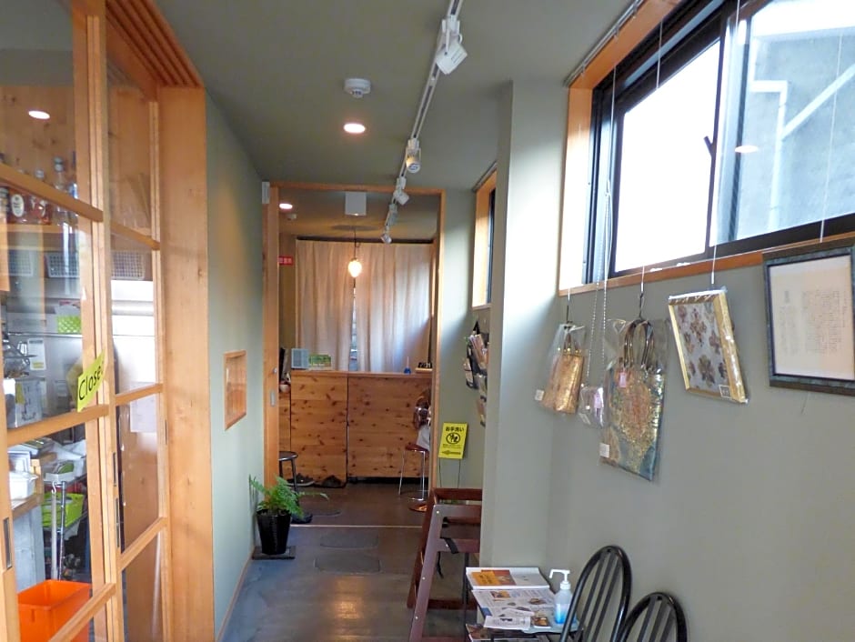 Guesthouse Hyakumanben Cross