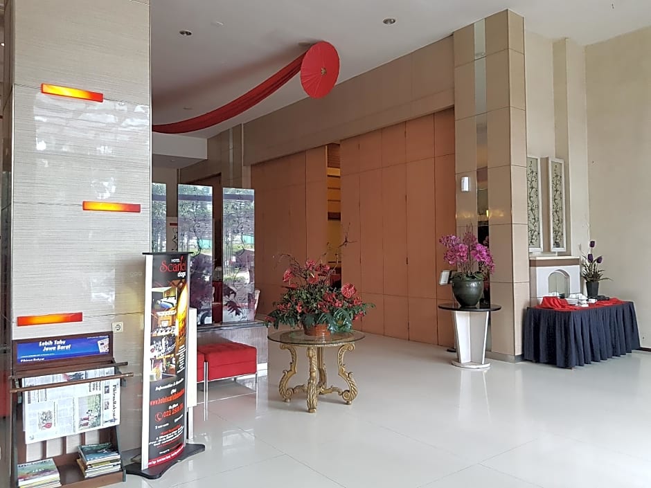 Scarlet Dago Hotel