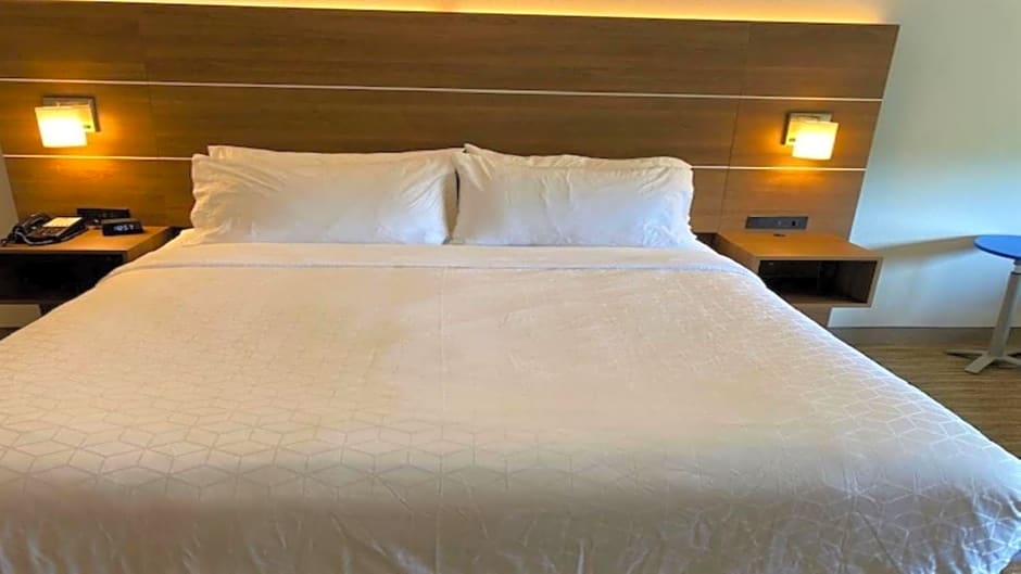 Holiday Inn Express & Suites Reidsville By IHG