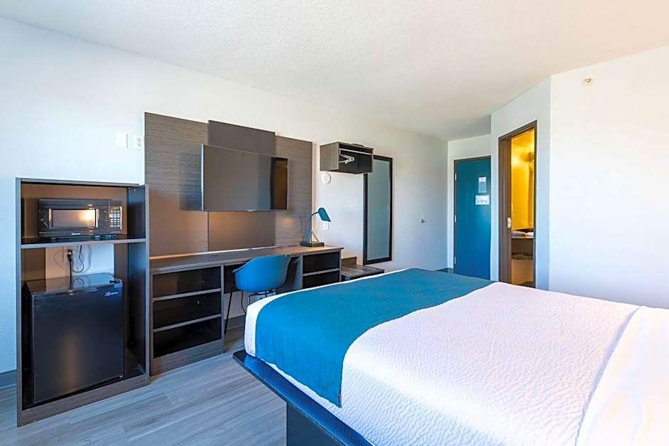Motel 6-Fort Lupton, CO