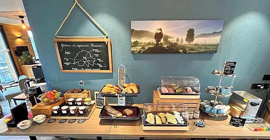 Berggasthaus Eggberge - Boutique Mountain Hotel - Access via Cablecar