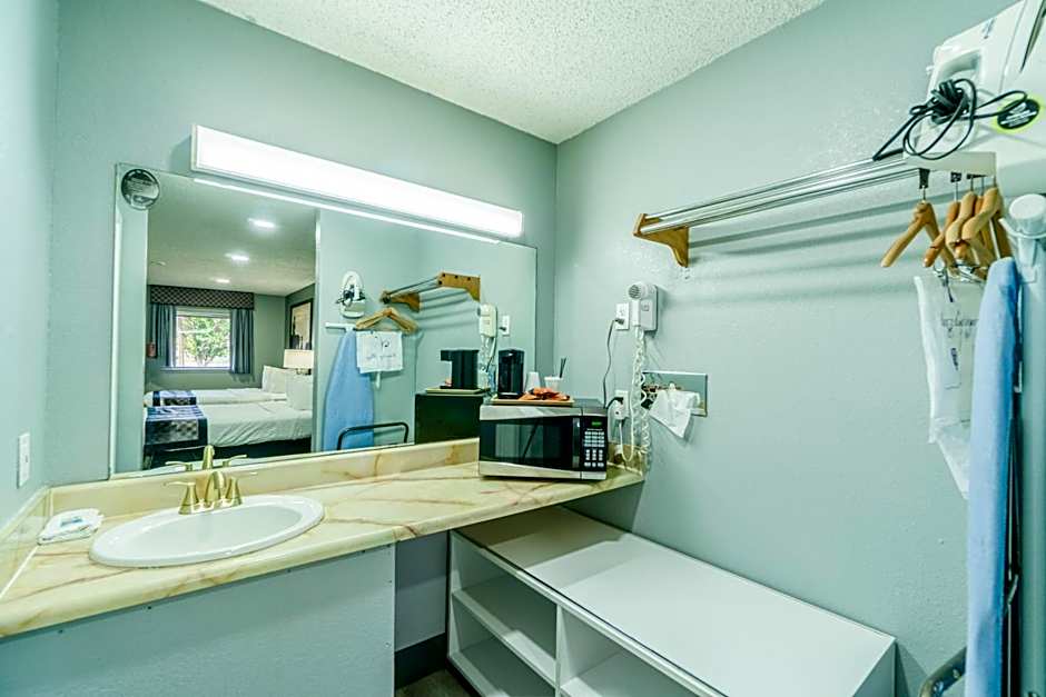 Purple Sage By OYO Snyder TX