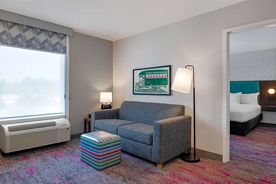 Home2 Suites by Hilton Milwaukee Brookfield