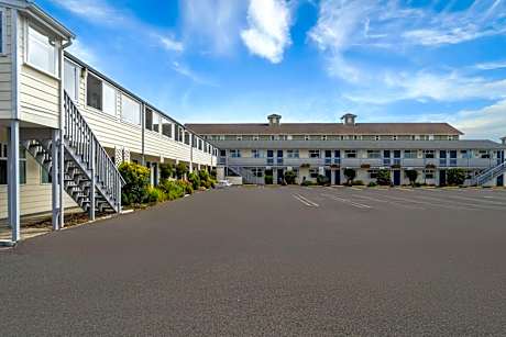 Super 8 by Wyndham Florence OR