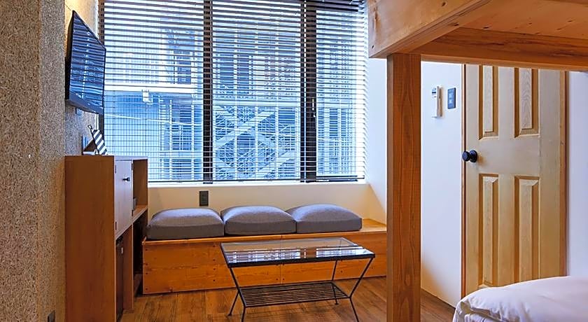 mizuka Imaizumi 4 - unmanned hotel -