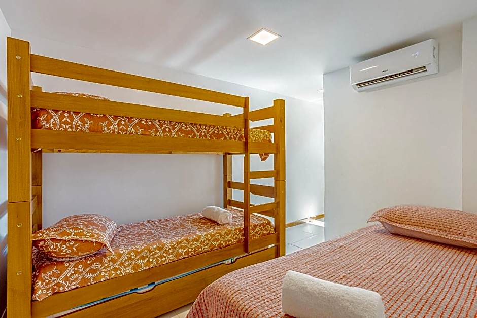 IT84 Wonderful 4-Suite Apartment, Right on the Beach - Itacimirim