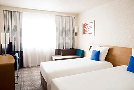 Superior Room with 1 King Bed