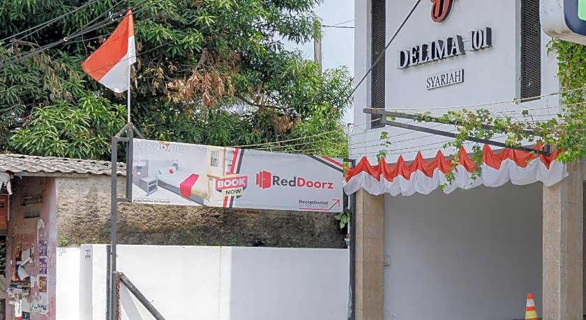 RedDoorz Syariah near Mall Of Serang
