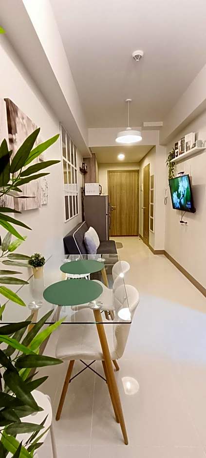 SMDC Coast Residences near PICC World Trade Center MOA